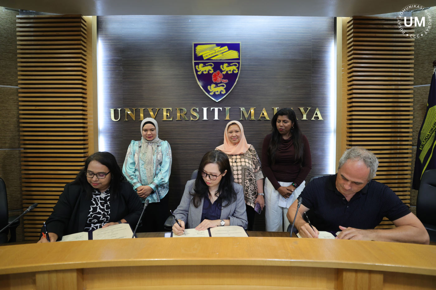 MoU signing ceremony at Universiti Malaya